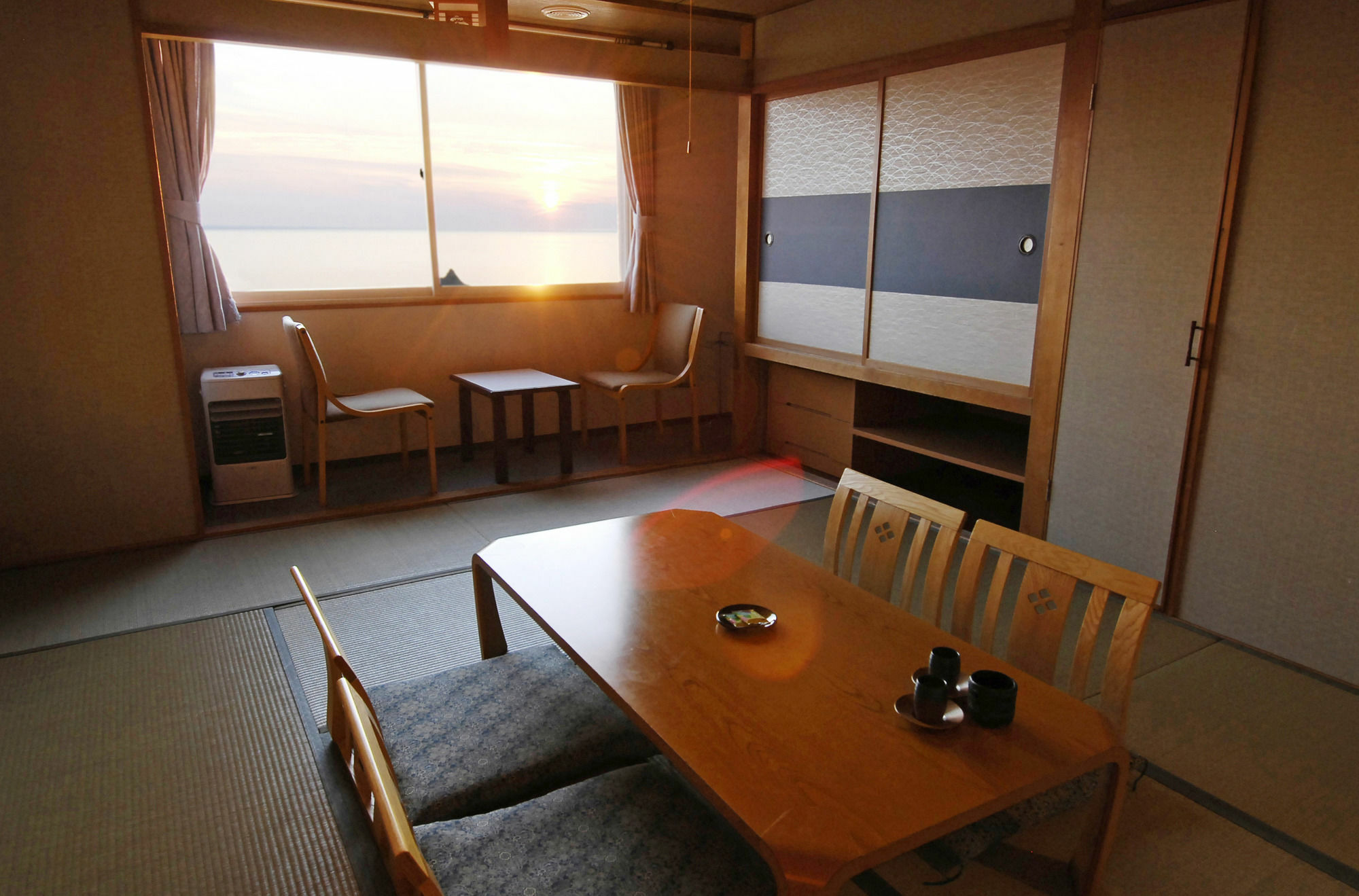 Shiretoko Yuhi No Ataruie Onsen Hostel Sari Kültér fotó